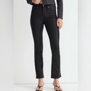 Madewell Womens Black Wash Mid-Rise Kick Out Jeans in size 28